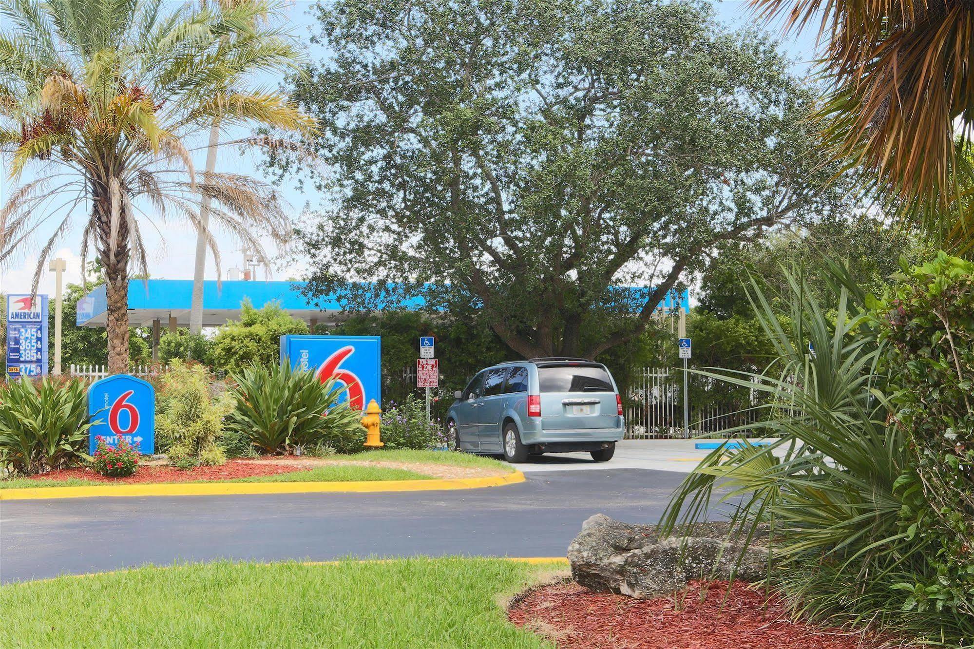 Motel 6-Cutler Bay, Fl Экстерьер фото