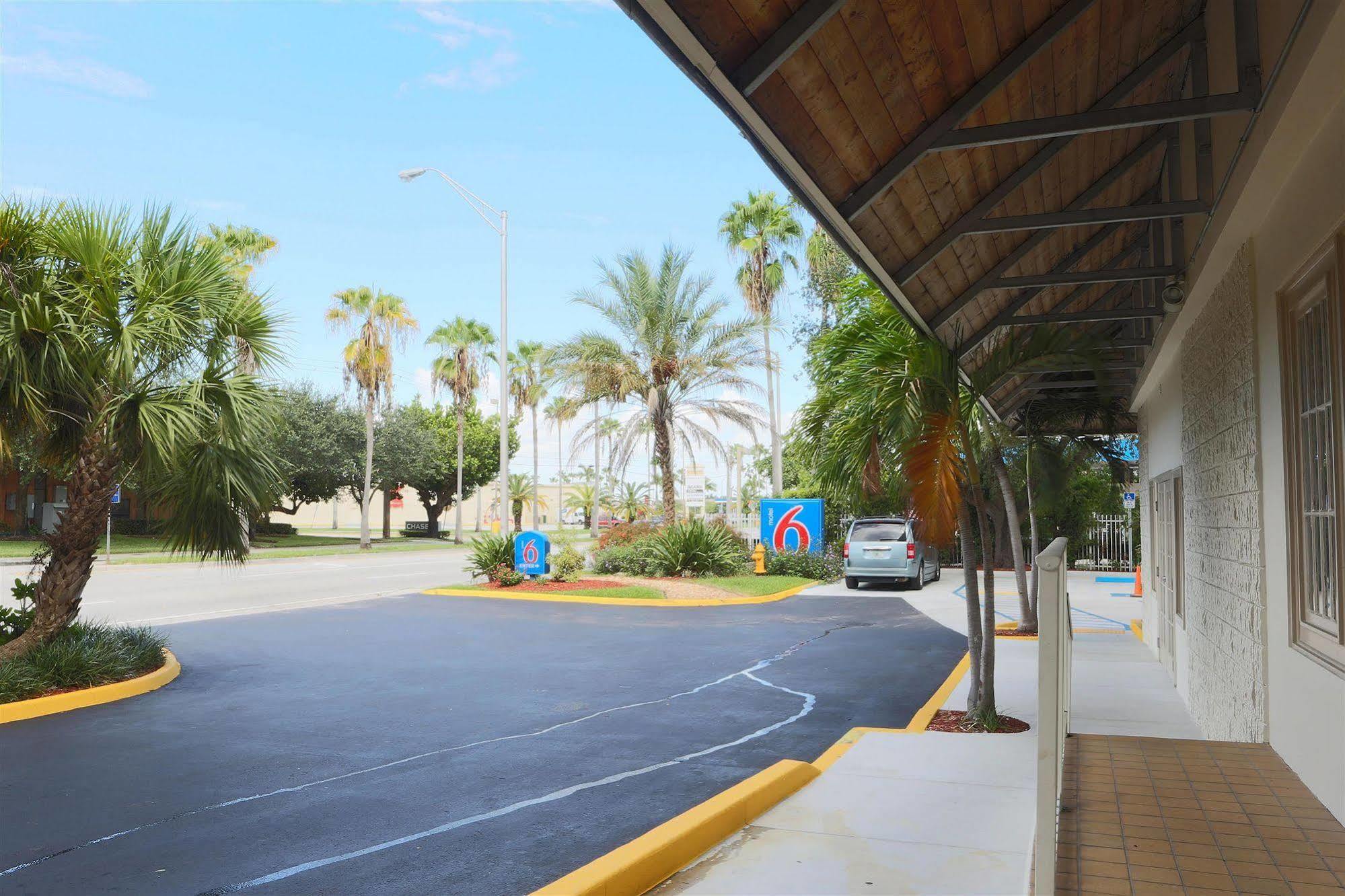Motel 6-Cutler Bay, Fl Экстерьер фото