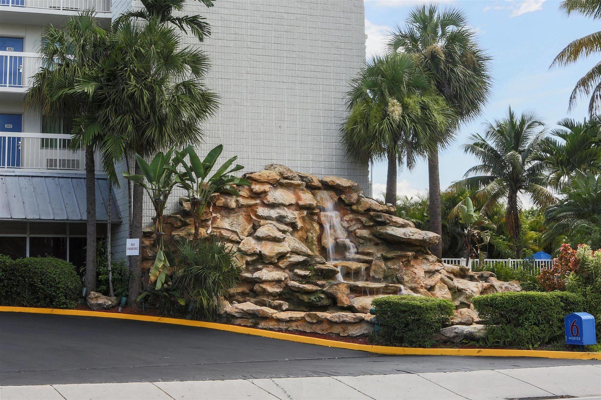 Motel 6-Cutler Bay, Fl Экстерьер фото
